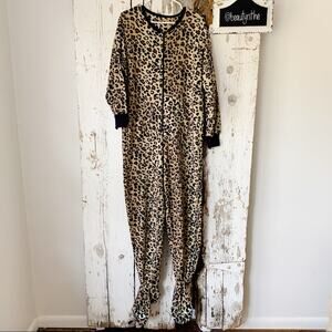 Richard Leeds int. Cheetah cat footie pajamas